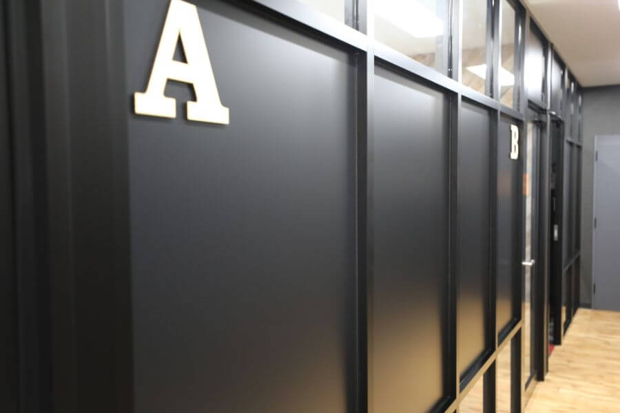 アクセルファクター 社内風景