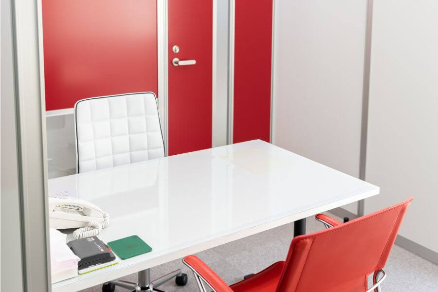 ファクタリングのトライ 会議室