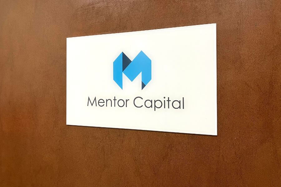 メンターキャピタル ロゴ